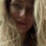 Profile picture of Iulia